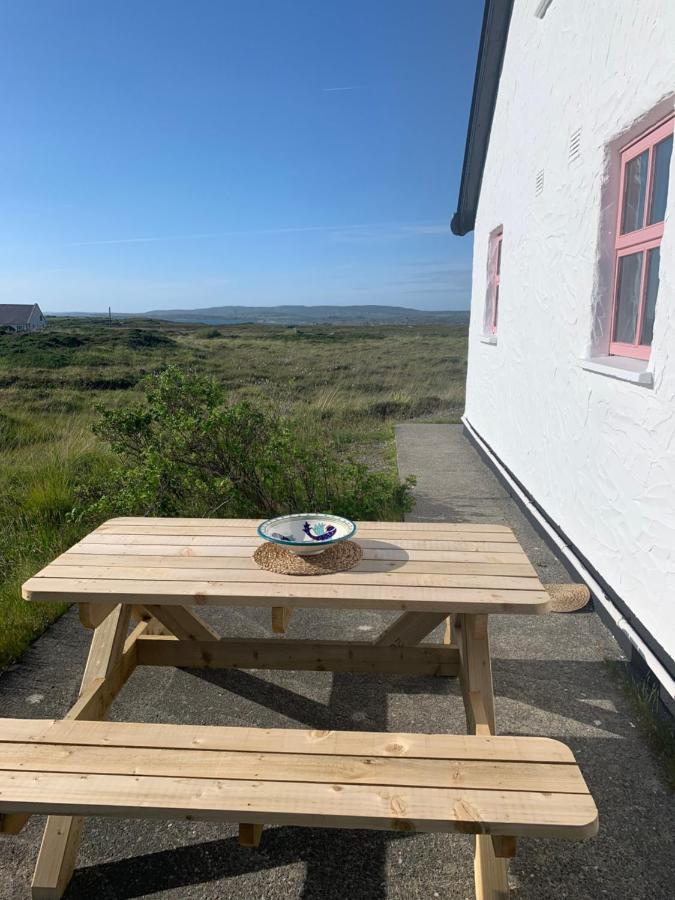 Pink Cottage Ballyconneely Eksteriør billede